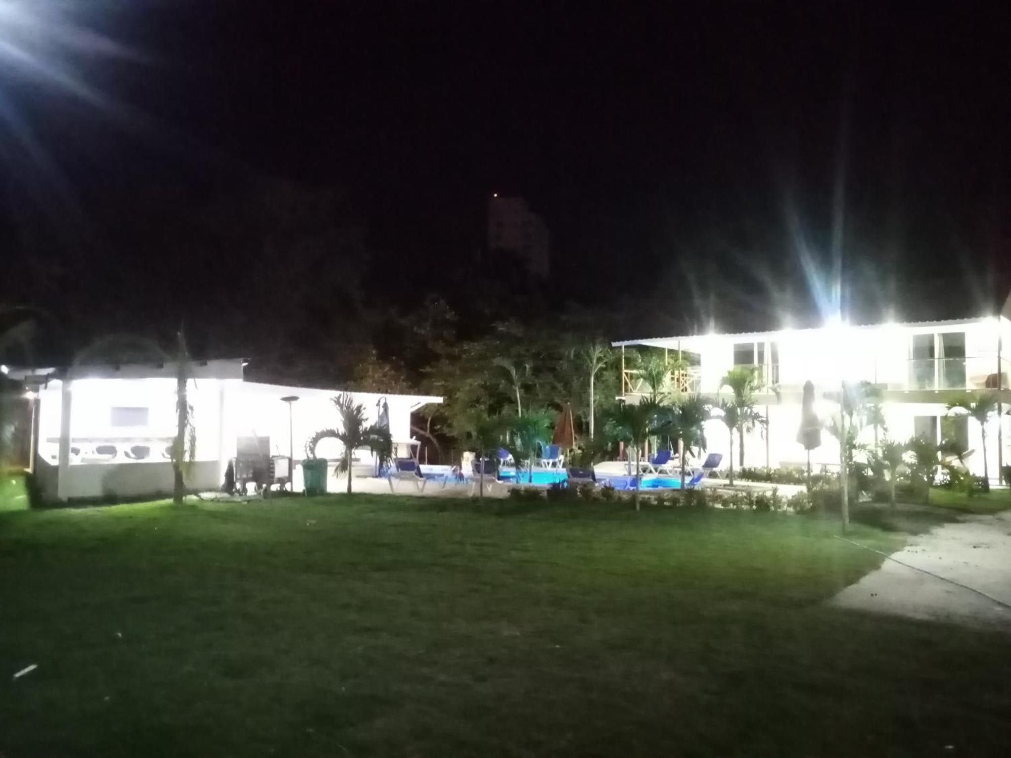 Malibu Dreams Village ヌエバ・ゴルゴナ エクステリア 写真